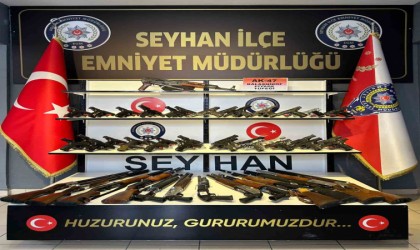 Adanada 51 ruhsatsız silah ele geçirilirken aranan 261 kişi yakalandı