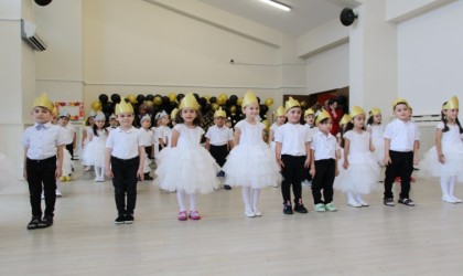 Anaokulundaki öğrenciler için Kuran-ı Kerime geçiş töreni düzenlendi