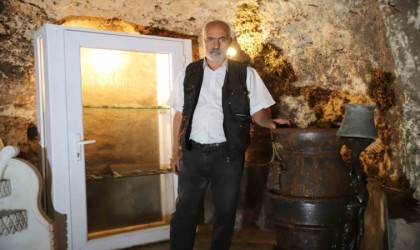 Antika dolu müzenin altında binlerce yıllık hamam mağarasını keşfetti