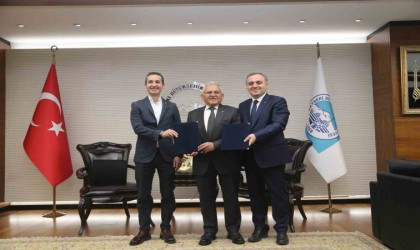 Başkan Büyükkılıç ve Rektör Altun, simülasyon merkezi için imzaları attı