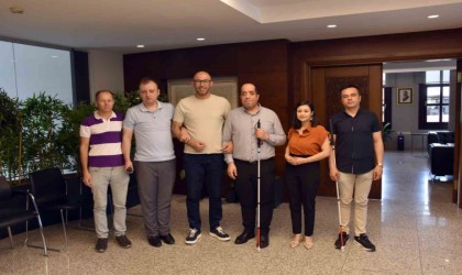 Başkan Zencirci, Altı Nokta Körler Derneğini ağırladı