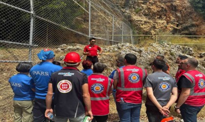 Belediye personeline hayvan arama kurtarma eğitimi