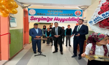 Beyşehirde kursiyerler el emeklerini sergiledi