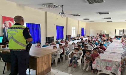 Bozdoğanlı minikler trafik kurallarını öğrendi