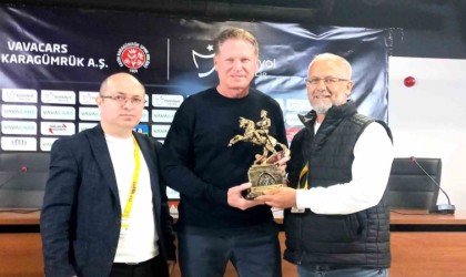 Çakır, Samsun basını adına Gisdola veda etti