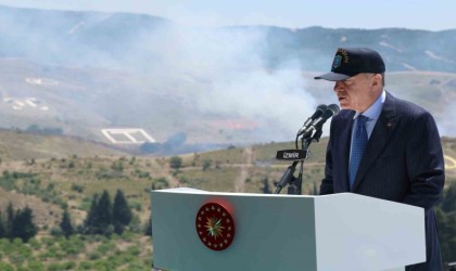 Cumhurbaşkanı Erdoğan: Türkiye bölücü örgütün ‘teröristan kurmasına izin vermeyecek”