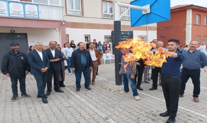 Darende Ayvalıda ilk bilim fuarına ilgi