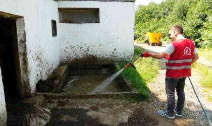 Düzcede kuyu ve durağan su alanları ilaçlandı