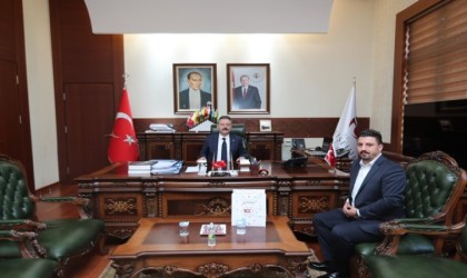 EMŞAV Eskişehir İl Başkanı Vali Aksoyu makamında ziyaret etti