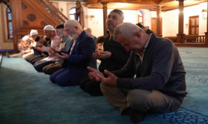 Filistinliler için eller semaya açıldı