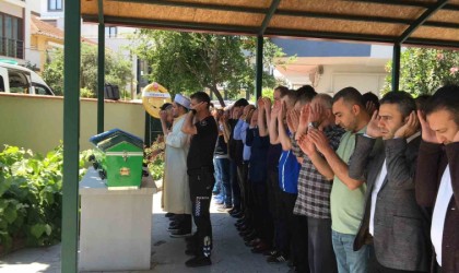 Halı saha maçının ardından kalp krizi geçirmişti, son yolculuğuna uğurlandı