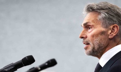 Hollandada başbakanlığa eski İstihbarat Teşkilatı Başkanı Dick Schoof önerildi
