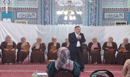 Kursiyerlerden yıl sonu hatim programı