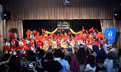 Miniklerden yılsonu gösterisi