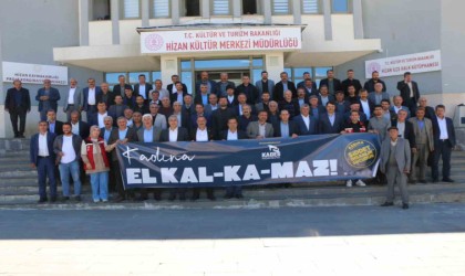 Muhtarlara kadına şiddet ve erken yaşta evlilikle mücadele semineri