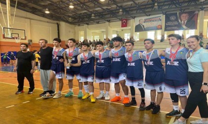 Özel Başak Koleji basketbolda Aydın ikincisi oldu