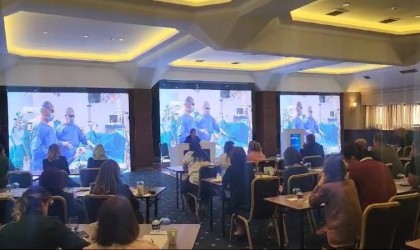 (Özel) Böbrek naklini doktorlar canlı izledi