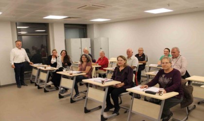 Seçukta dünya dilleri ile köprüler kuruluyor