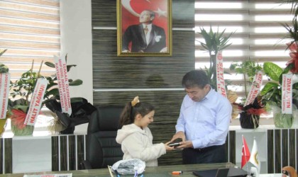 Şehit kızından Başkan Metine anlamlı hediye