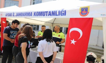 Sökede öğrencilere jandarma tanıtıldı