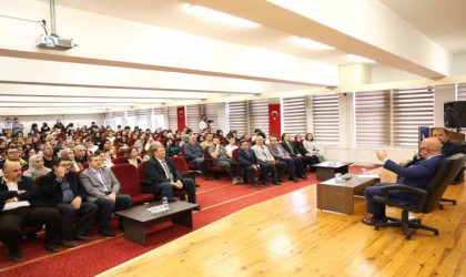 Sözbir “Başarıyı etkileyen en önemli faktör çalışmak”