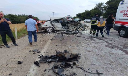 Trafik kazası sonrası ortalık savaş alanına döndü