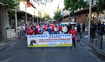 Türkiye Yağlı Güreş Ligi 2. Etabı Gaziantepte kortejle başladı