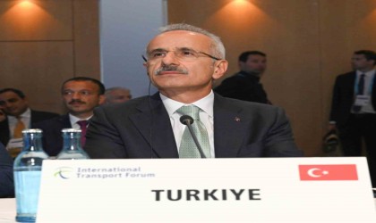 Ulaştırma Bakanı Uraloğlu “Ukrayna Hakkında Özel Bakanlar Yuvarlak Masa Toplantısı”na katıldı