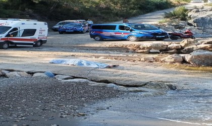 Yabancı baba kızı kurtarmak isterken boğuldu