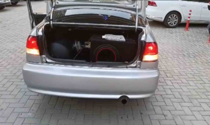 Alanyada abartı egzoz kullanan araç sürücüsüne 7 bin lira ceza