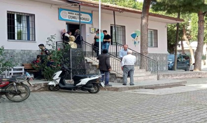 Alaşehirde iptal edilen muhtarlık seçimi tekrarlandı