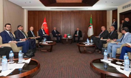 Bakan Bolat, Cezayirli mevkidaşı Zitouni ile görüştü