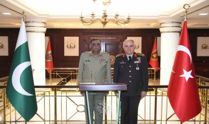 Bakan Güler, Pakistan Genelkurmay Başkanı Mirzayı kabul etti