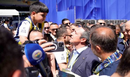 Başkan adayları Ali Koç ve Aziz Yıldırıma yoğun ilgi