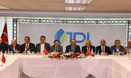 Başkan Büyükkılıç; Jeotermal Kaynaklı Tarıma Dayalı İhtisas OSB Tanıtım Toplantısına katıldı