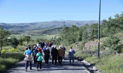 Başkan Büyükkılıç, Kayseri Kariyer Merkezinin düzenlediği doğa yürüyüşüne katıldı