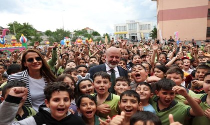 Başkan Çolakbayrakdar: “Hizmetlerimizle çocuklarımızın geleceğini inşa ediyoruz”