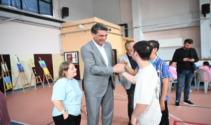 Başkan kocaman, özel çocukların hayır panayırında