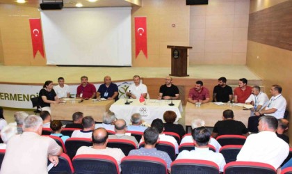 Başkan Zencirci yeni dönemin ilk muhtarlar toplantısını düzenledi