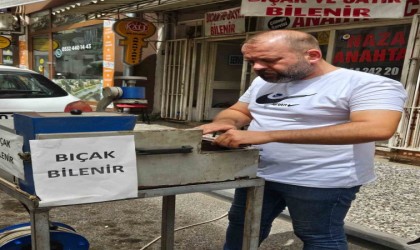 Bıçak bileme ustalarında ‘son gün telaşı