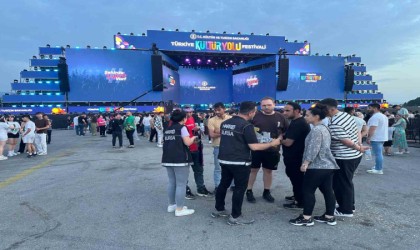 Bursa polisi En İyi Narkotik Polisi Anne bilgilendirmesi yaptı