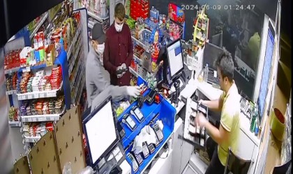 Cerrahi maskeli ve silahlı akaryakıt istasyonu soygunu