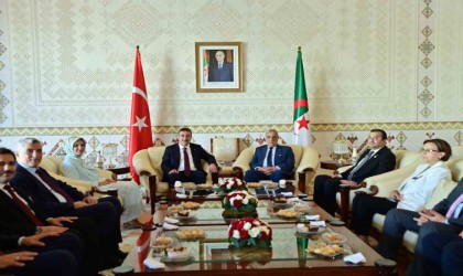 Cumhurbaşkanı Yardımcısı Yılmaz Cezayirde