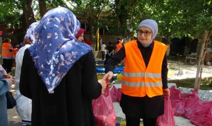 Diyarbakırda yüzlerce aileye kurban eti ulaştırıldı