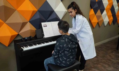 D.T. Şehitkamil sahnesindeki yaz sanat akademisi kayıtları başladı