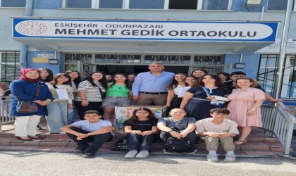 Eskişehir Mehmet Gedik Ortaokulu öğrencilerinden ‘Kâğıdın Yolculuğu adlı ‘eTwinning projesi yoğun ilgi gördü