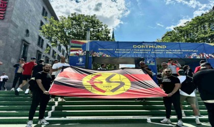 Eskişehirspor bayrağını Dortmundda dalgalandırdılar