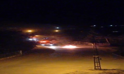 Husumetlisinin motosikletini yaktı