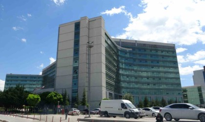 İki aracın karıştığı kazada: 3 kişi yaralandı