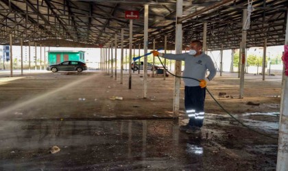 Kurban kesim yerleri temizleniyor